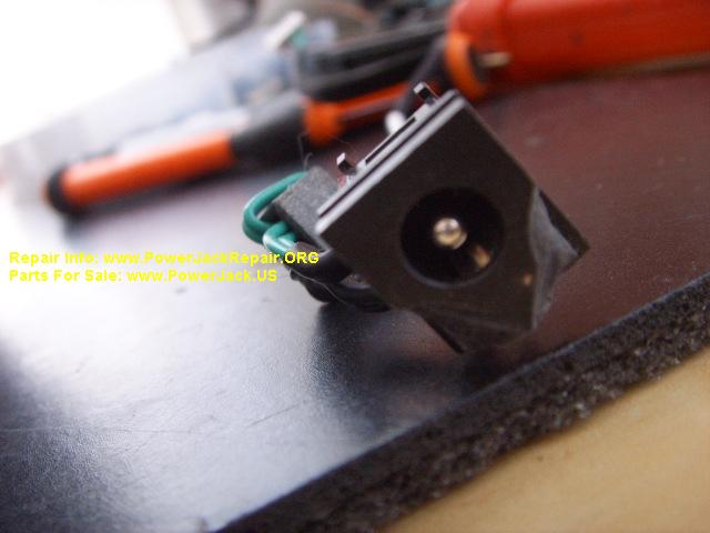 Toshiba Satellite L355D-S7815 PSLE88U-00M00w