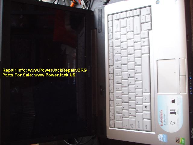 Toshiba Satellite A205-S5814 PSAF3U-0P900V